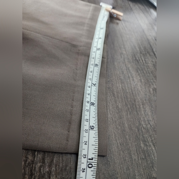 NWT Eddie Bauer Classic Fit Pants. Size 38x32 - Picture 11 of 11